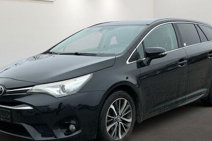 Toyota Avensis 106.809 km 8.499 &euro; Brehna 06796