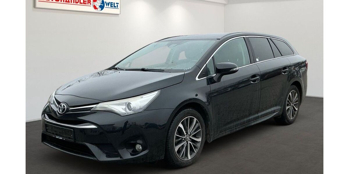 Toyota Avensis 106.809 km 9.999 &euro; Brehna 06796