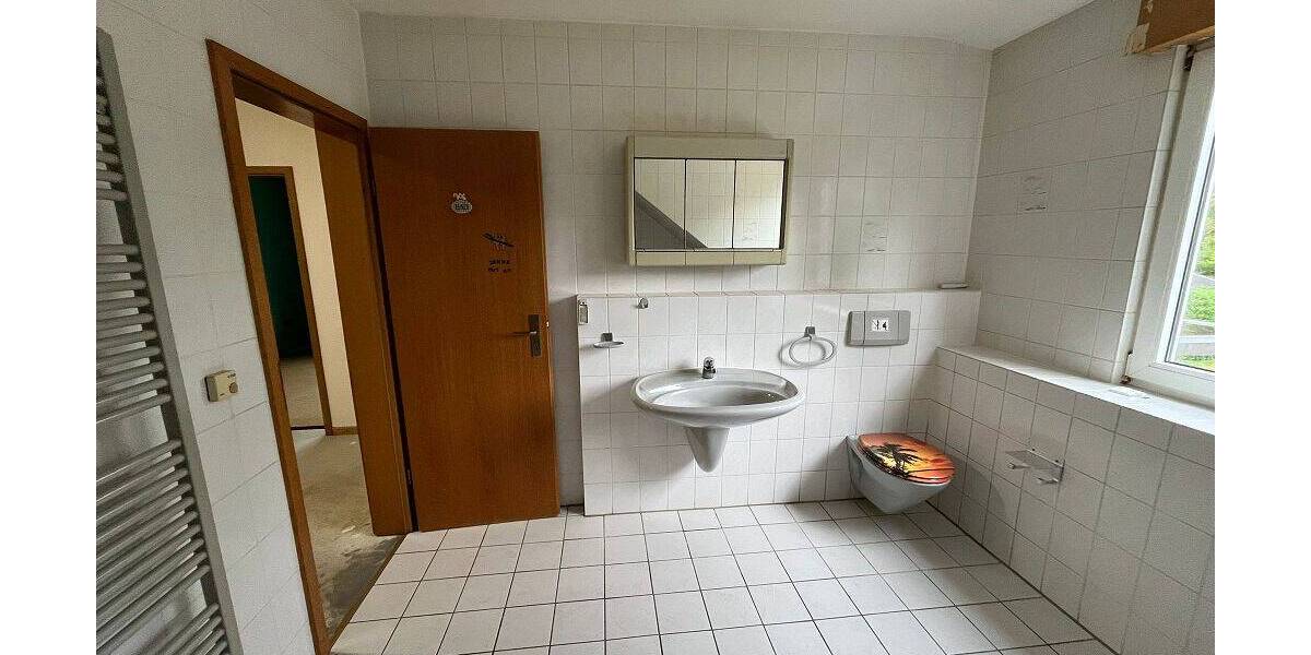 gepflegte Doppelhaushälfte mit großer Terrasse und schönem Garten - perfekt für eine größere Familie 7 zimmer