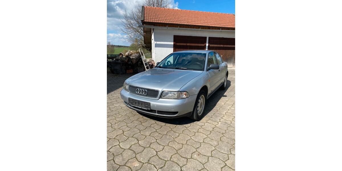 Audi A4 213.000 km 1.600 &euro; Dietramszell 83623