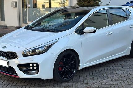 Kia ceed / Ceed 107.374 km 9.750 &euro; München 81827