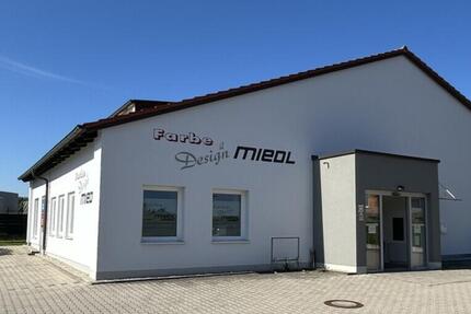 *Zentrale Lage* Vielseitig nutzbare Gewerbeeinheit mit acht Außenstellplätzen und Gartenfläche zimmer