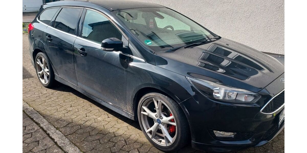Ford Focus 93.500 km 10.499 &euro; Lage 32791