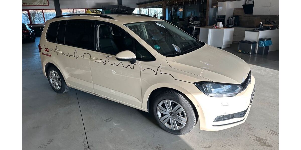 VW Touran 282.180 km 9.980 &euro; Euskirchen 53879