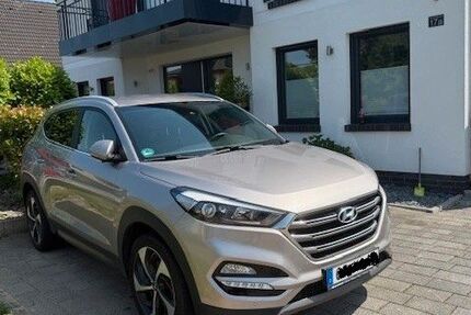 Hyundai TUCSON 98.500 km 15.490 € Minden 32425