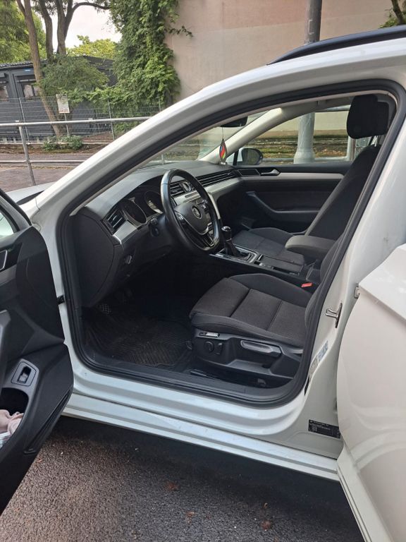 VW Passat 240.000 km 10.850 € Wiesbaden 65187