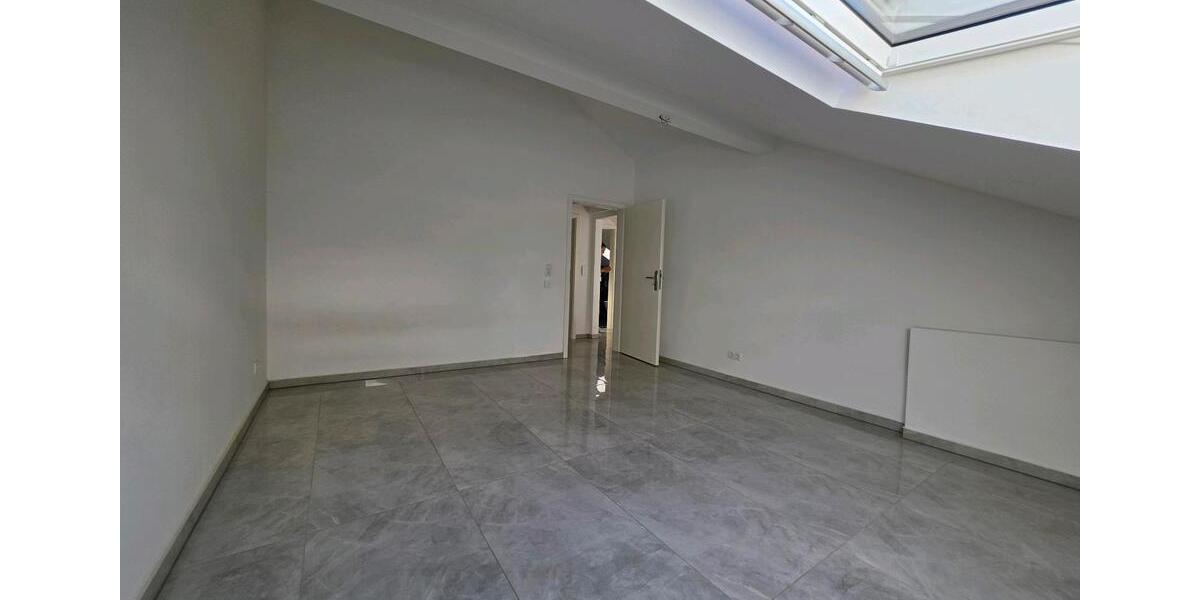 Dachgeschoßwohnung Neustadt an der Weinstraße - 2 Zimmer, 60 m&sup2;, 660&euro; | Angebot:26399629