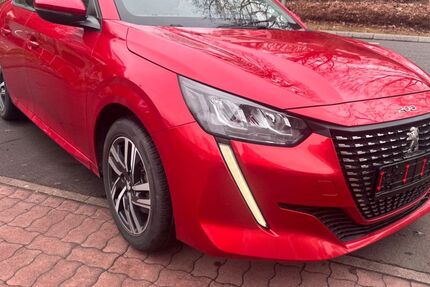 Peugeot 208 122.000 km 11.990 &euro; Kaiserslautern 67659