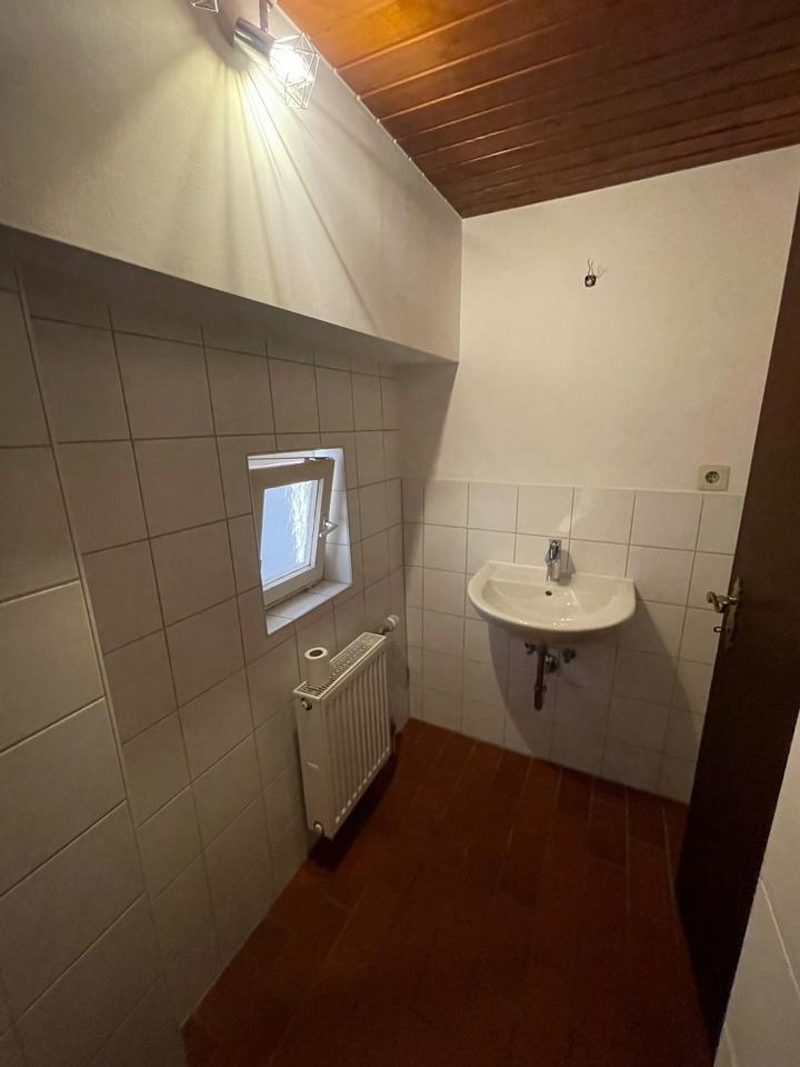 Von privat: 1 12 Zimmerwohnung in historischem Haus in Esslingen zimmer