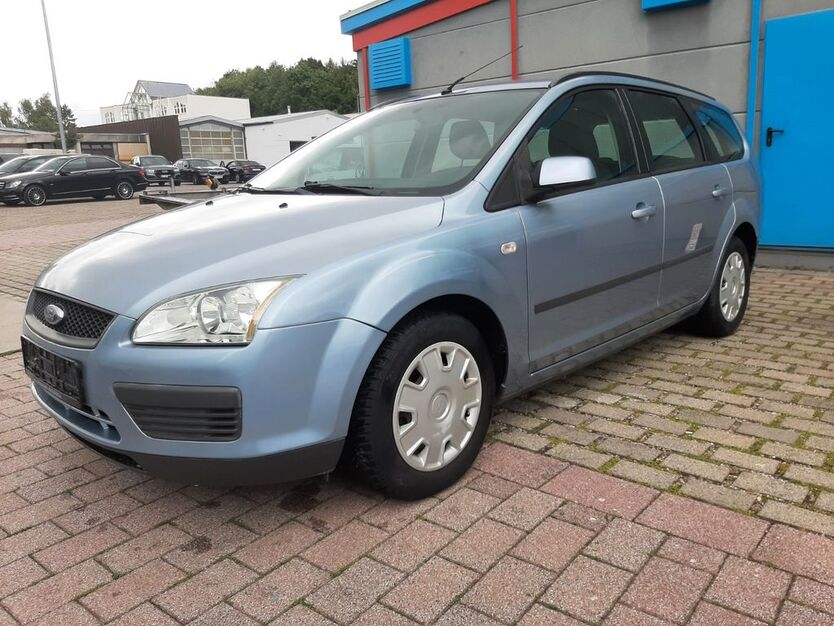 Ford Focus 87.000 km 3.499 € Reutlingen 72770