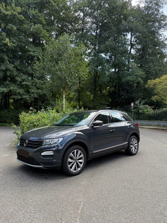 VW T-Roc 75.141 km 15.999 € Hamburg 22399