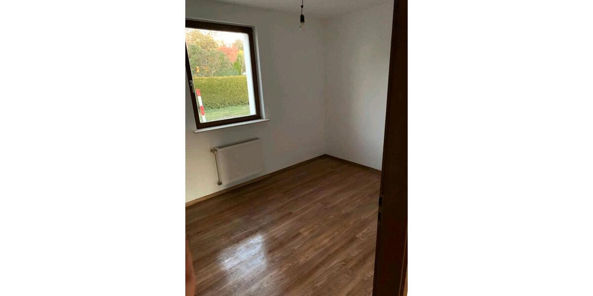 Bungalow Eisenach - 2 Zimmer, 80 m&sup2;, 875&euro; | Angebot:26523190