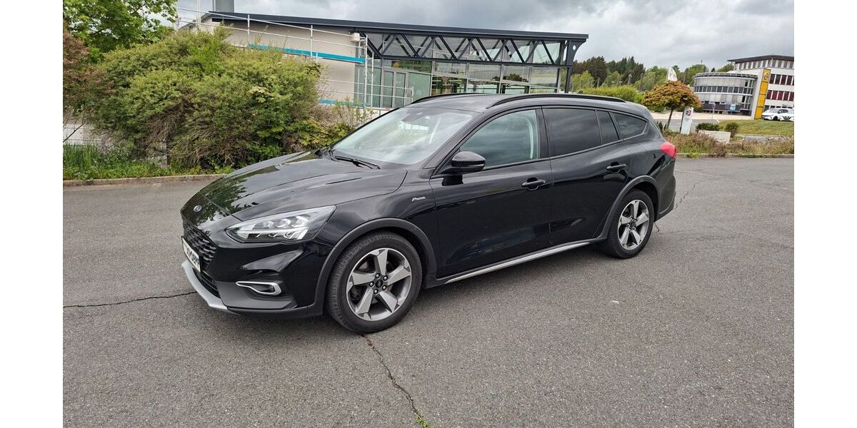 Ford Focus 106.800 km 10.990 &euro; Naila 95119