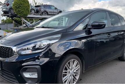 Kia Carens 110.000 km 12.450 &euro; Bruchertseifen 57539