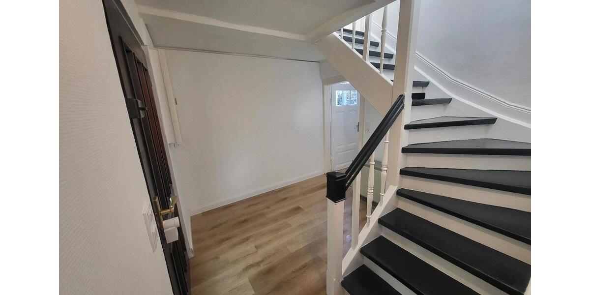 Traumhaftes Einfamilienhaus im Märchenviertel mit kleinem Garten 4 zimmer