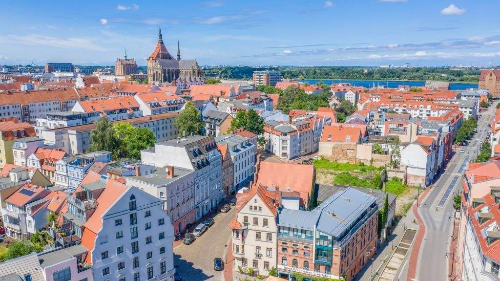 Freie 3-Zimmer-Altbauwohnung in der östlichen Altstadt 3 zimmer