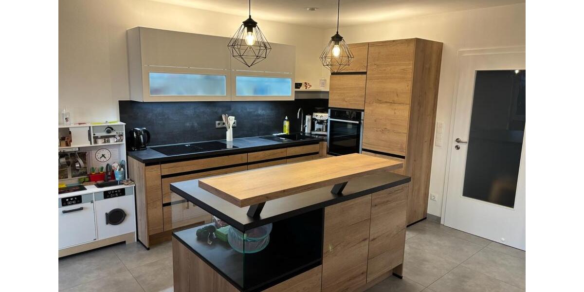 Etagenwohnung Maxhütte-Haidhof Haidhof - 3.5 Zimmer, 86 m&sup2;, 370.000&euro; | Angebot:25420857