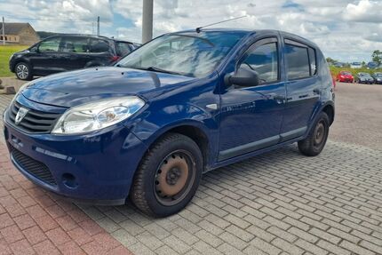 Dacia Sandero 100.000 km 990 € Oschatz 04758