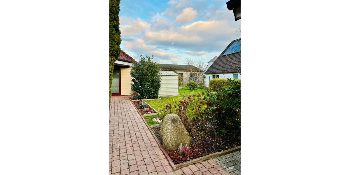 Ruhige Dachgeschosswohnung mit Garten in Oyten-Bassen 4 zimmer