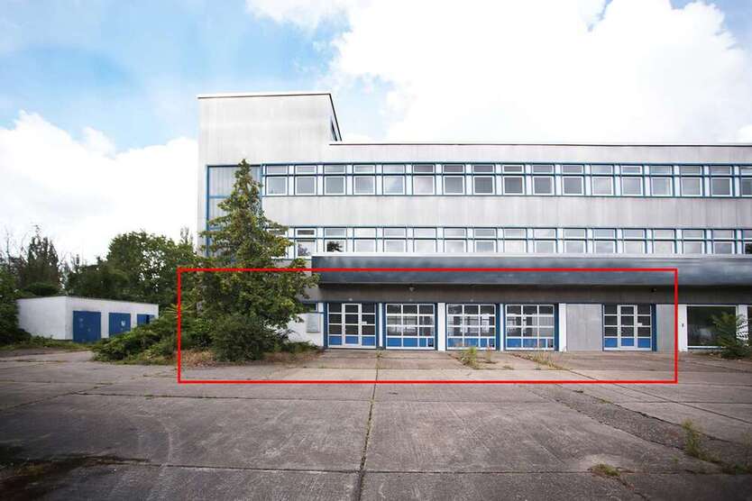 Halle in Berlin 9.186,73 € 318.21 m²