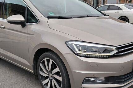VW Touran 197.700 km 13.890 &euro; Euskirchen 53881