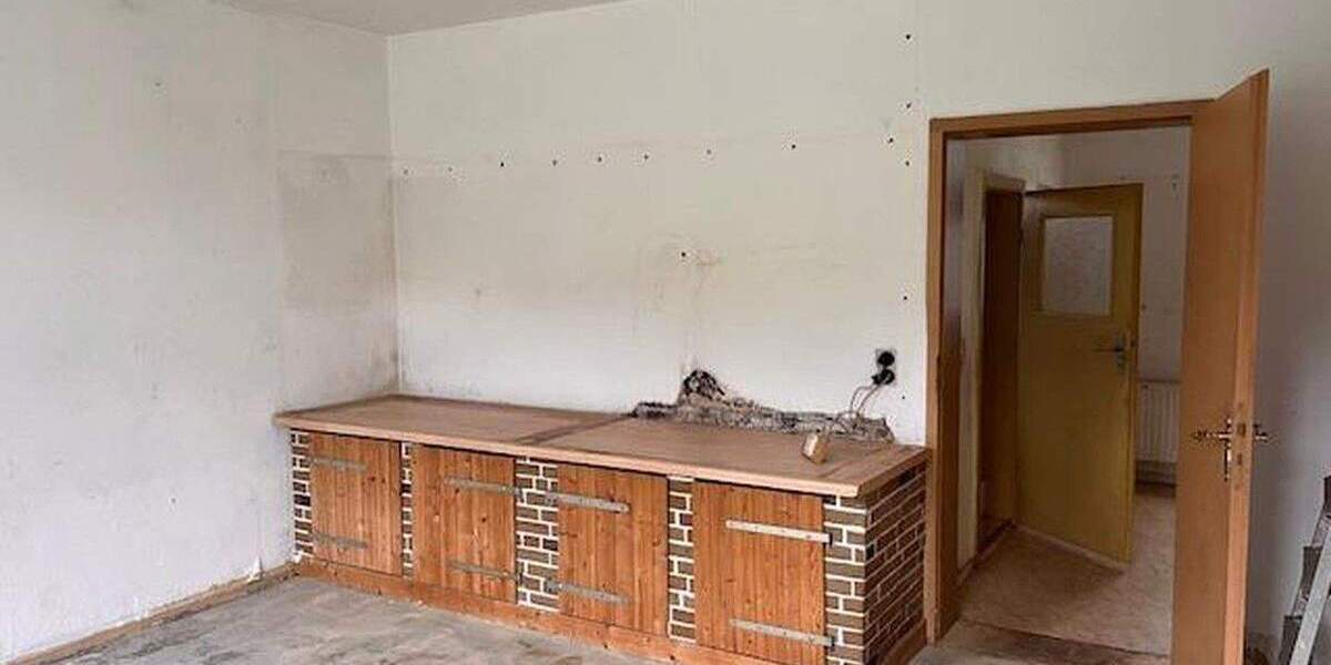 Besichtigung , Mi.14.01.15-16 UHR, Grosses EFH, 4 Zi., 120 qm, 795 qm Grund, 1.250 € NKM 4 zimmer