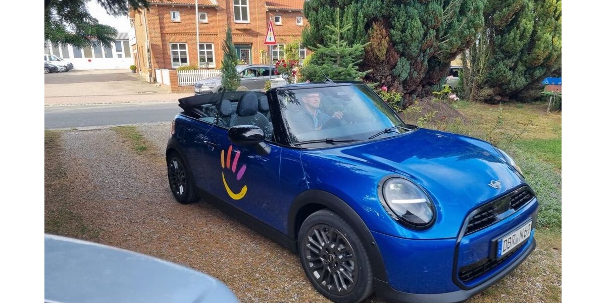Mini Cooper Cabrio 11.700 km 32.200 &euro; Kritzmow 18198