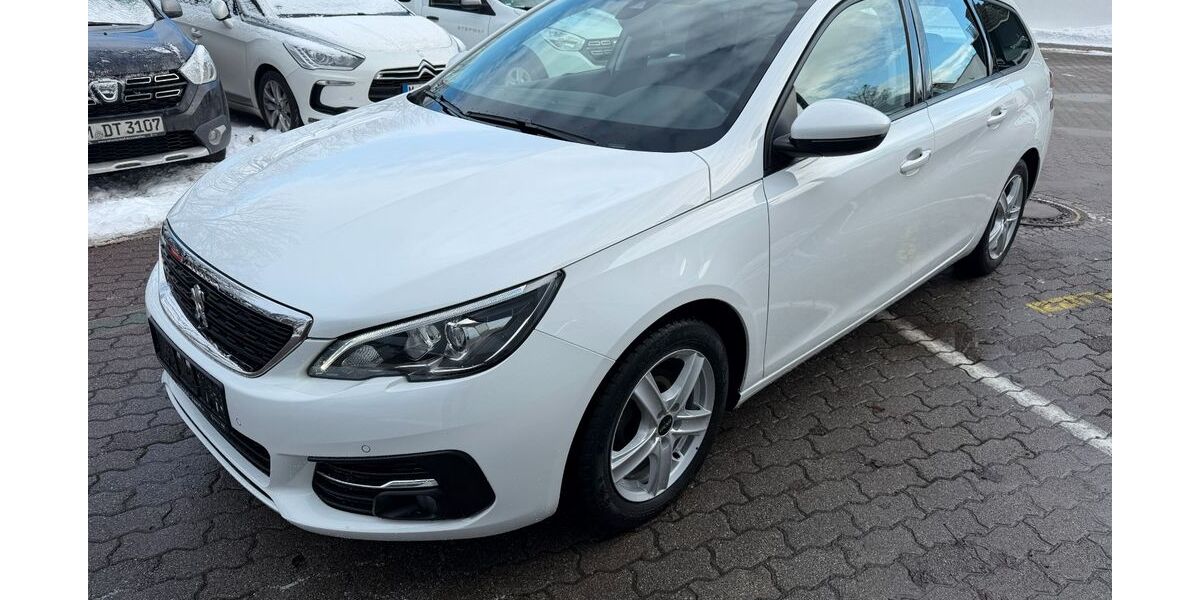 Peugeot 308 49.816 km 13.990 &euro; München 81827