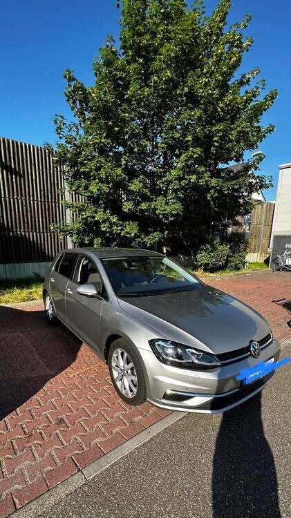 VW Golf 76.200 km 24.100 € Mannheim 68159