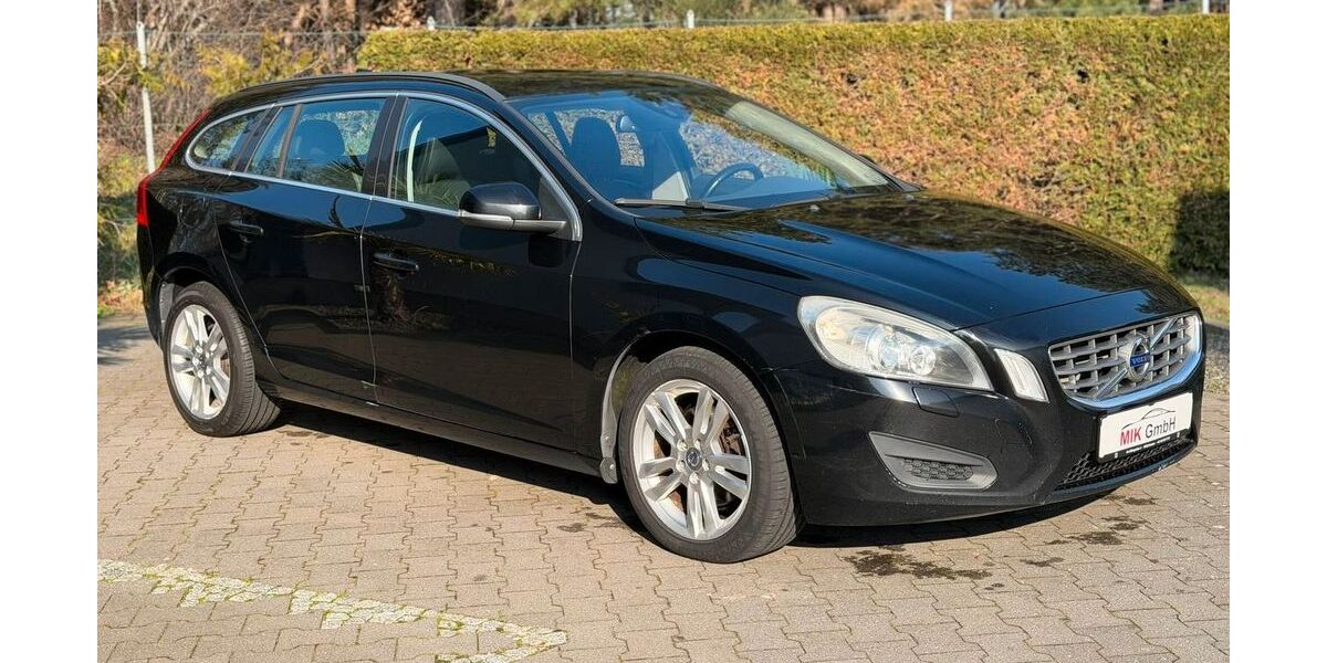 Volvo V60 225.873 km 6.298 &euro; Beesten 49832