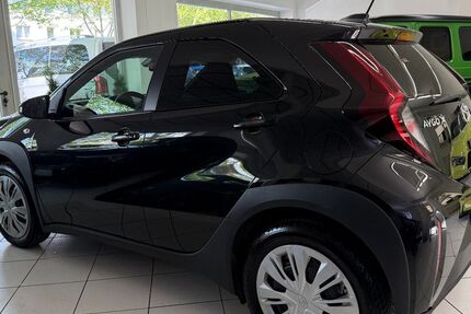 Toyota Aygo (X) 11.545 km 15.900 &euro; NEU ISENBURG 63263