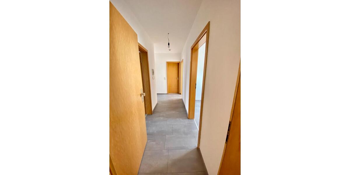 Helle 2-Zimmer-Wohnung + TG-Stellplatz + Balkon in Niederwerrn 2 zimmer