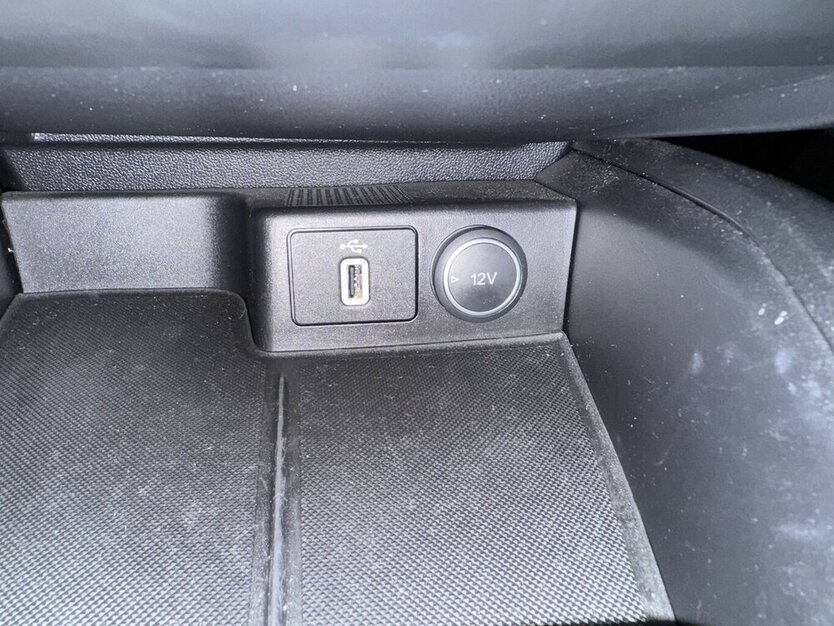 Ford Focus EcoBlue.Nav.Temp.Serv-Neu.EU6 GARANTIE.1Hd 64.284 km 14.500 € Erftstadt 50374