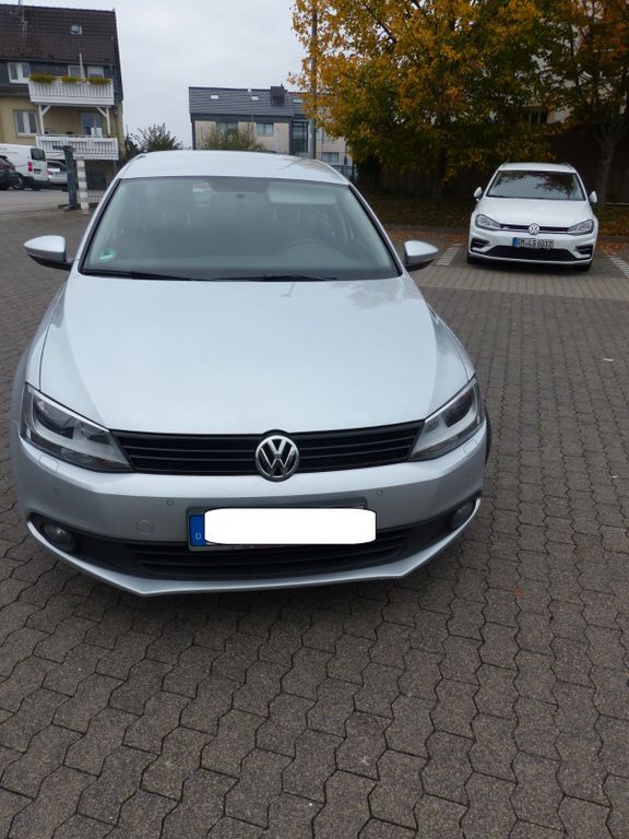 VW Jetta 198.000 km 4.390 € Bergisch Gladbach 51465