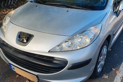 Peugeot 207 119.820 km 2.700 &euro; Wiesbaden 65205