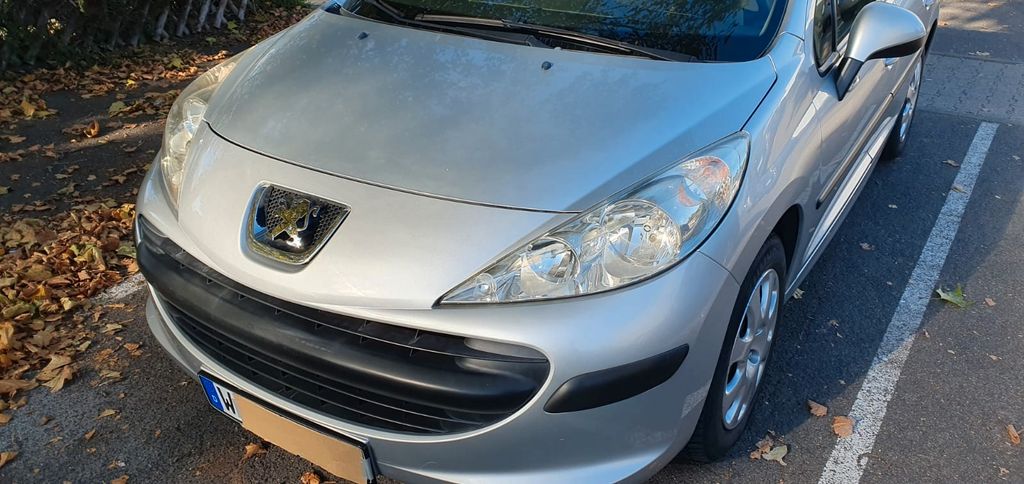 Peugeot 207 119.820 km 2.700 &euro; Wiesbaden 65205