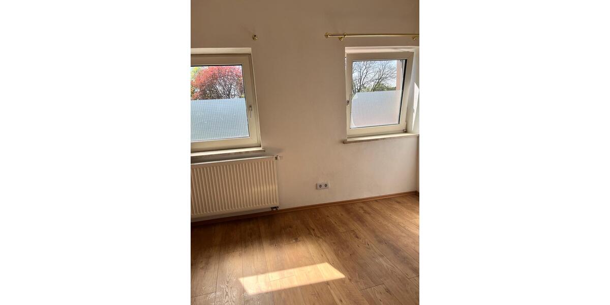 Dachgeschoßwohnung Pfarrkirchen - 3 Zimmer, 68 m&sup2;, 800&euro; | Angebot:26375401