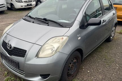 Toyota Yaris 160.888 km 2.999 € Reutlingen 72766