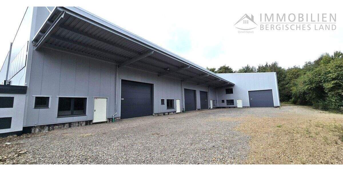 NEUBAU - GUT AUSGESTATTE LAGER-PRODUKTIONSHALLE zimmer
