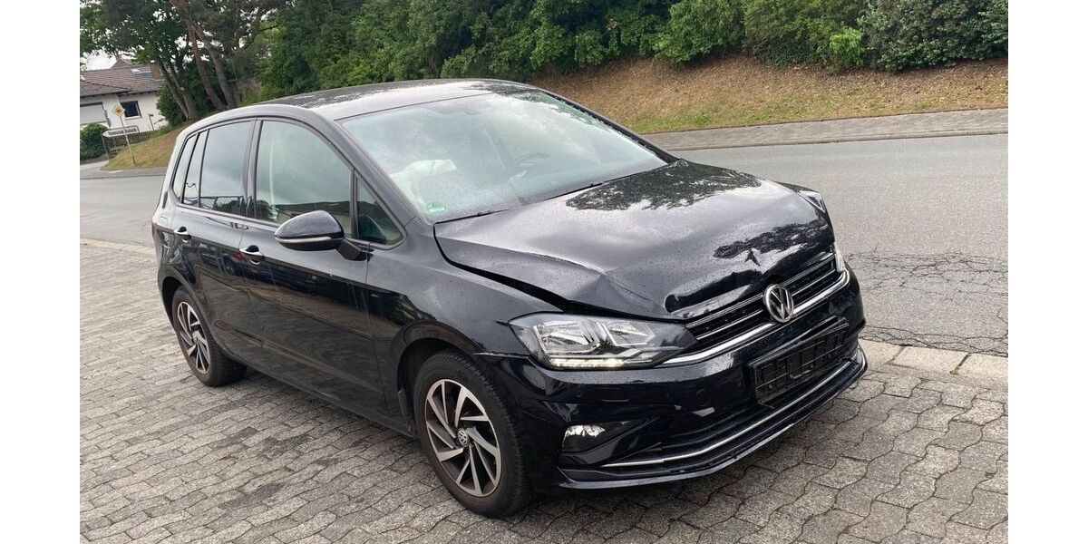 VW Golf Sportsvan 49.000 km 10.900 &euro; Alsbach 64665