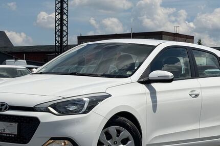 Hyundai i20 41.593 km 8.499 &euro; Breitenbach 37327