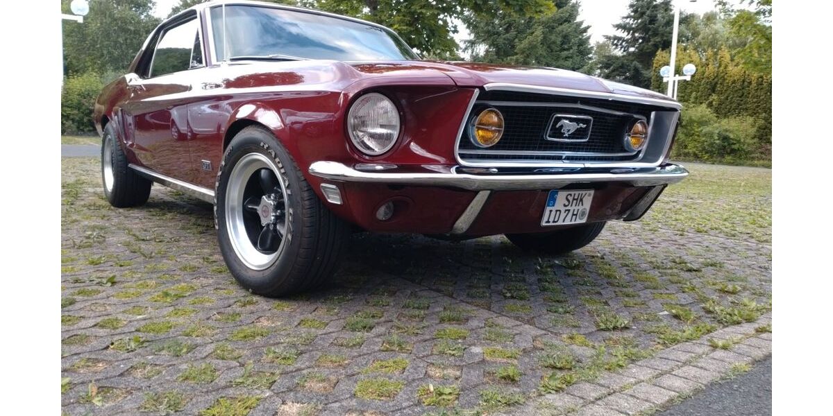 Ford Mustang 77.797 km 47.000 &euro; Kahla 07768