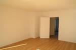 *City-Wohnung im Grünen* renovierte 3 Zimmer mit Balkon, guter Schnitt, Tageslichtbad mit Wanne