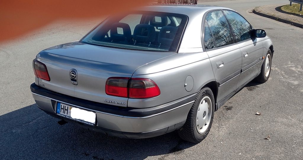 Opel Omega 113.700 km 2.699 &euro; Hamburg 21033