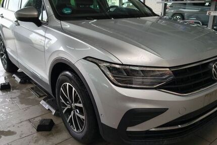 VW Tiguan 85.000 km 25.620 &euro; Mainburg 84048