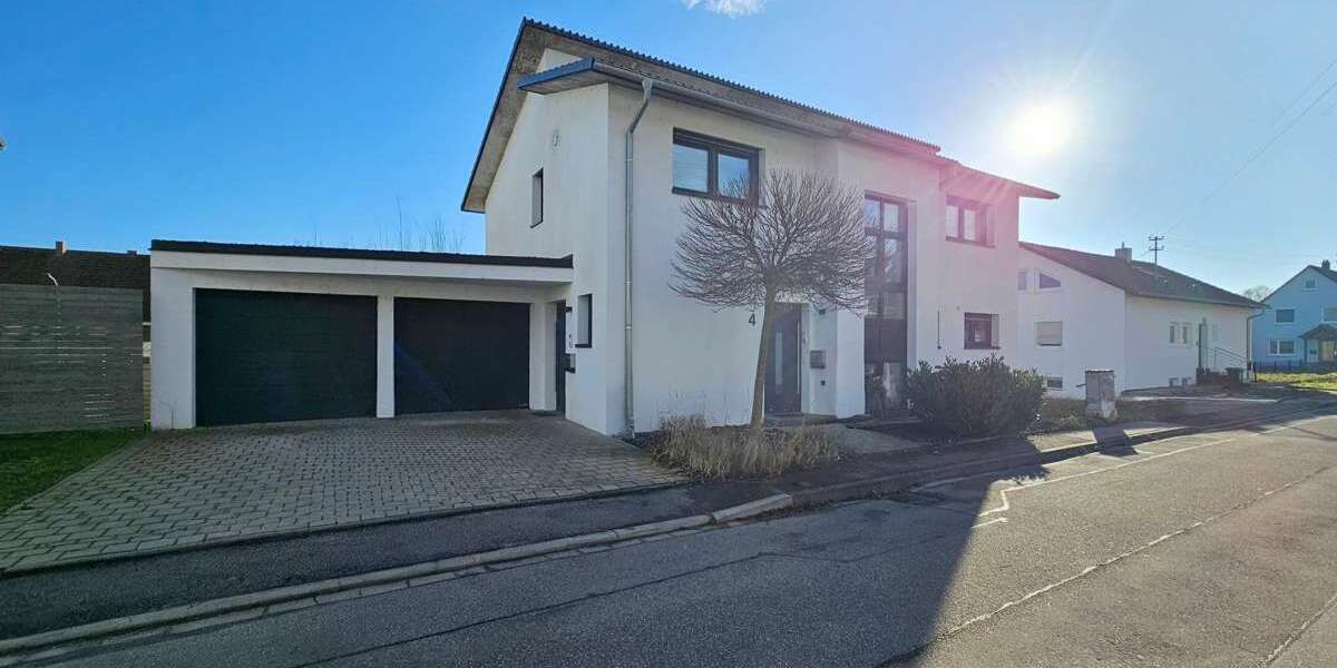 Haus zum Kaufen in Ehingen 749.000 € 209 m² 7.5 zimmer