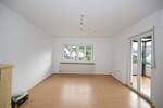 Wohnen im ruhigen Umfeld! Ältere und preiswerte 3-Zimmer-Wohnung in schöner Größe 3 zimmer