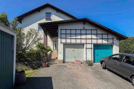 Haus zum Kaufen in Rosenheim 989.000 € 260.07 m² 9 zimmer