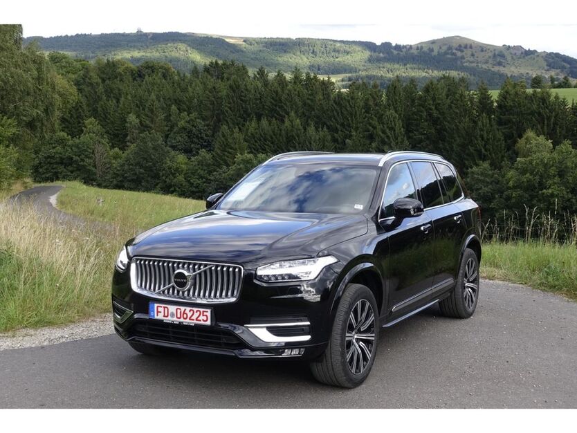 Volvo XC90 62.500 km 53.990 € Fulda 36043