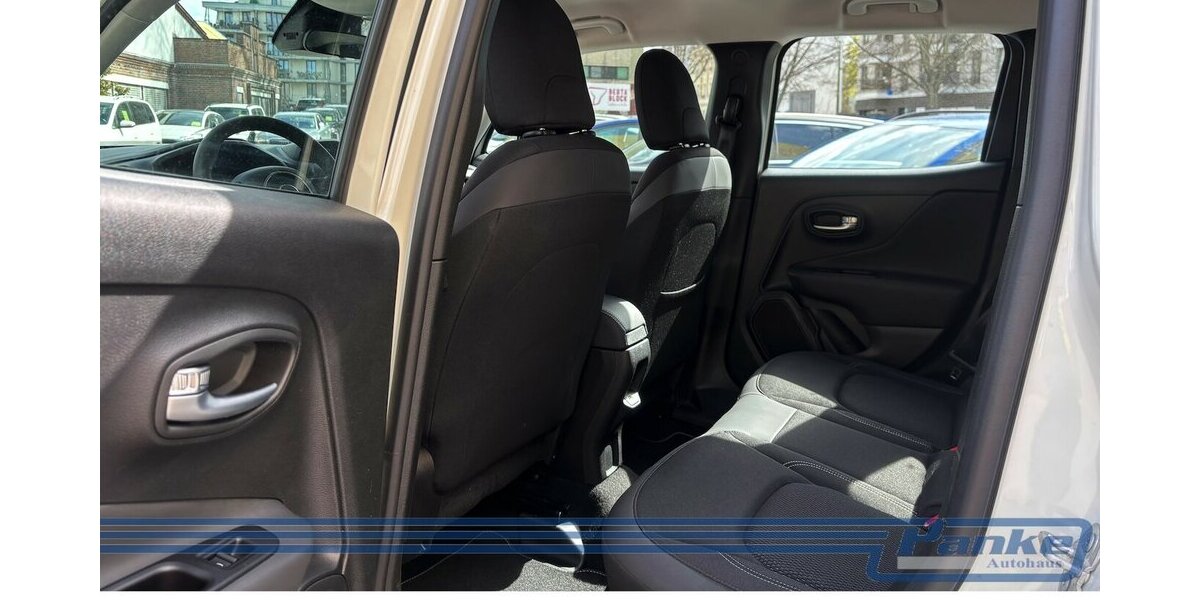 Jeep Renegade Night Eagle FWD 1.0 T-GDI*AHK*PDC*BT* 22.049 km 15.990 &euro; Berlin 13187